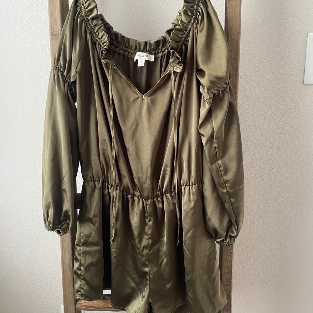 Olive green - off the shoulder jumper - Picture 5 of 7